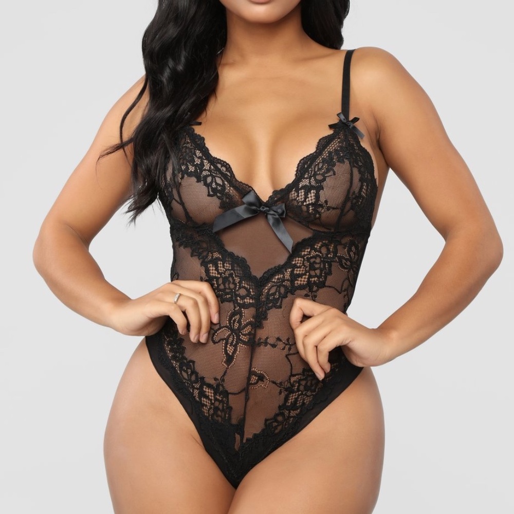 Fashion Nova Bow Lace Teddy Bodysuit